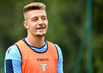 هل اقترب مانشستر يونايتد من حسم الصفقة وكيل سافيتش يتواجد في إنجلترا