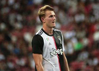 دي ليخت أرفض المقارنة بأساطير يوفنتوس وأتعلم كل يوم شيئا جديدا