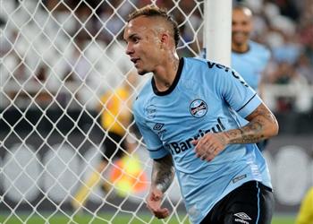 آرسنال يقدم عرض ا لضم إيفرتون سواريس