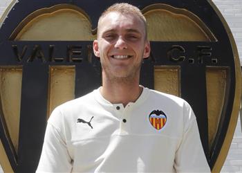 سيليسين لست نادم ا على الرحيل من برشلونة والتدريب مع ميسي ربما يشعرك بالإحباط