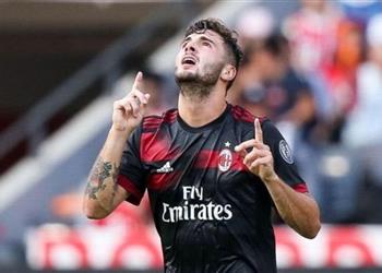 تقارير وولفرهامتون يحسم صفقة انتقال مهاجم ميلان كوتروني