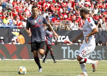 ميلان يسقط أمام بنفيكا بالكأس الدولية للأبطال