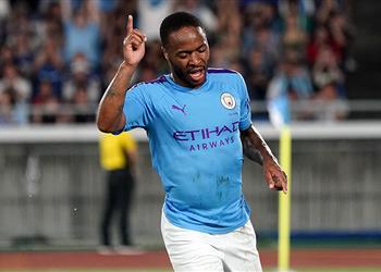 بسبب توجيه اهانات عنصرية لسترلينج تشيلسي يحرم مشجع من المدرجات مدى الحياة