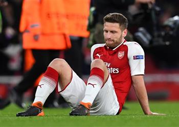 وكيل موستافي ينفي الرحيل عن آرسنال