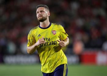 بعد ارتباطه بموناكو وروما موستافي يتخذ قرار ا بشأن مستقبله في آرسنال