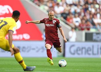 إنييستا جريزمان ونيمار مميزان فردي ا وهازارد نجم متكامل