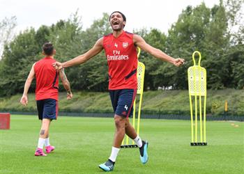 صور لاكازيت يتعافى من الإصابة ومحمد النني يعود لتدريبات آرسنال قبل مواجهة برشلونة