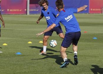 فالفيردي يعلن قائمة برشلونة لمواجهة آرسنال بكأس خوان جامبر