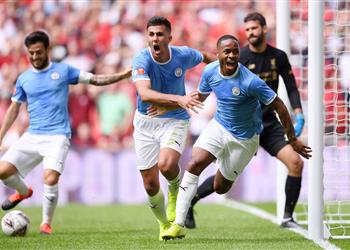 فيديو سترلينج يسجل الهدف الأول لمانشستر سيتي في مرمى ليفربول بعد خطأ من أليسون