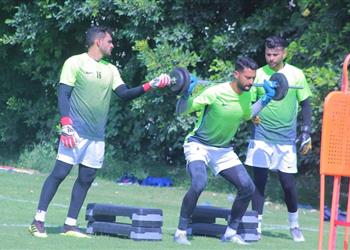 ميدو يقود مرانا قويا لـ المقاصة وينفرد بحراس المرمى استعدادا لمواجهة الزمالك
