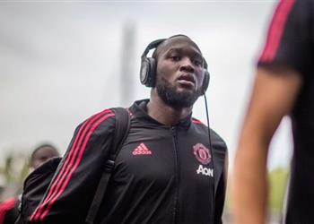 صورة لوكاكو يتدرب مع إندرلخت وينتظر تحديد مصيره