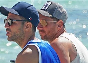 فابريجاس ميسي يجعل اللاعبين أفضل وكنت أحلم بالبقاء في برشلونة لـ20 عام ا