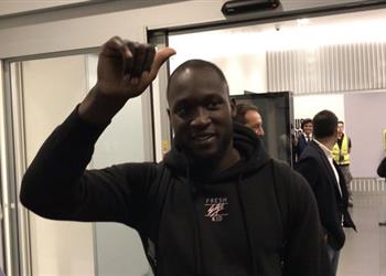 لوكاكو يصل إلى إيطاليا تمهيد ا لانتقاله رسمي ا لإنتر ميلان