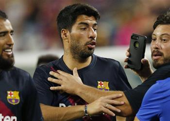 سواريز نيمار من أفضل لاعبي العالم وجريزمان مهاجم رائع وله دور مع برشلونة