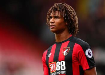 تشيلسي قد يفكر في إعادة آكي لتعويض رحيل لويز لأرسنال