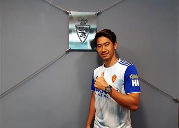 من مانشستر يونايتد إلى الدرجة الثانية في إسبانيا كاجاوا يوقع لسرقسطة