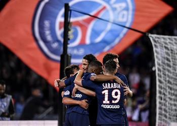 فيديو باريس سان جيرمان يقسو على نيم بثلاثية في افتتاح مشواره بالدوري الفرنسي