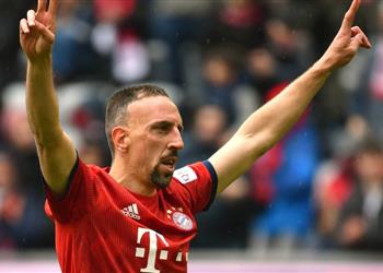 فيورنتينا يحاول خطف ريبيري من لوكوموتيف موسكو