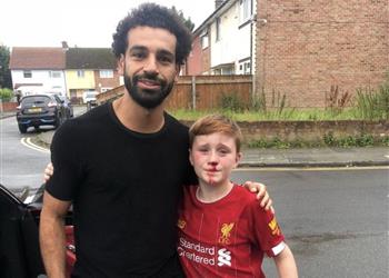 مشجع ليفربول الصغير مقابلة محمد صلاح تستحق ما حدث لأنفي