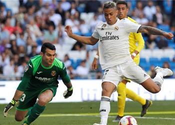 ريال بيتيس يسعى لضم ماريانو دياز من ريال مدريد وعائق أمام إتمام الصفقة