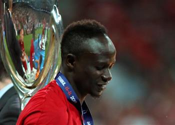 متجاهلا فان ديك ماني ميسي يستحق الفوز بالكرة الذهبية هذا العام