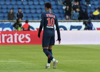 فيديو جماهير برشلونة ت طالب بعودة نيمار