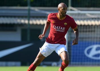 هل صرف النظر عن ضم النني رسمي ا جلطة سراي يضم نزونزي من روما