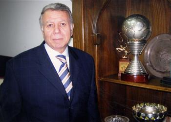 صور حسن حمدي يحضر مباراة الأهلي وبيراميدز في برج العرب