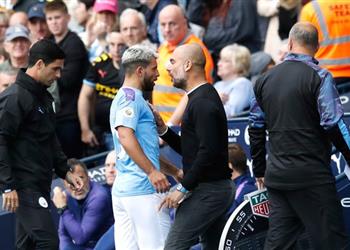 فيديو مشادة بين جوارديولا وأجويرو بعد استبداله بمباراة مانشستر سيتي وتوتنهام