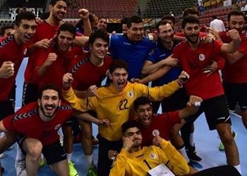 عمرو اديب يعلق على فوز منتخب مصر للناشئين بمونديال اليد مبروك يا أبطال العالم
