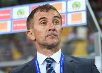 رئيس الزمالك يعلن ميتشو مدير ا فني ا ويخبره لا ننتصر بالحكام مثل أندية أخرى