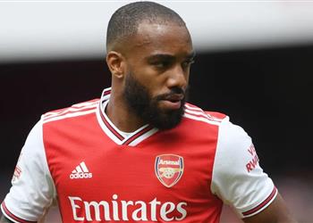 لاكازيت يحذر منافسيه لم أقدم أفضل مستوياتي في الدوري الإنجليزي حتى الآن