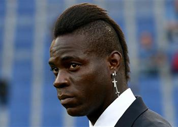 ماريو بالوتيلي والدتي بكت بعد أن حققت حلم والدي أخيرا