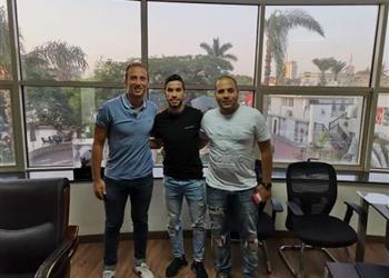 الأهلي يعلن رحيل ناصر ماهر لسموحة لمدة موسم على سبيل الإعارة