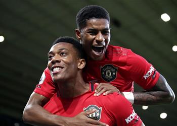 بعد هدفه في الولفز مارسيال يأتي خلف الأسطورة كانتونا