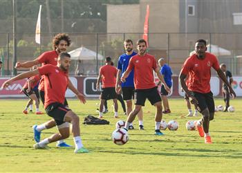 مران الأهلي يوسف يحاضر اللاعبين وتعليمات خاصة للمدافعين عودة وليد سليمان وتألق أحمد الشيخ