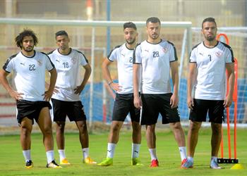 مران الزمالك ميتشو يطمئن على حالة اللاعبين البدنية ويطالبهم بالجهد والالتزام