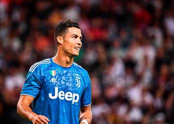 رونالدو منتقد ا جنون أسعار اللاعبين هناك لاعبون لم يفعلوا أي شيء وينتقلون بـ100 مليون يورو