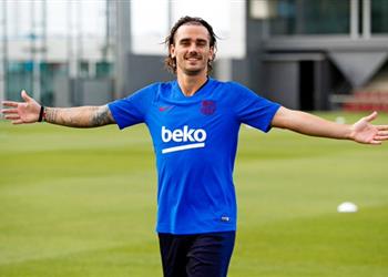 جريزمان يسخر من شائعات قلقه بشأن عودة نيمار لبرشلونة