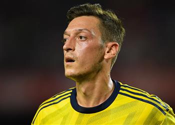 أوزيل يشارك في تدريبات آرسنال استعداد ا لمواجهة ليفربول