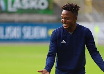 والتر بواليا مهاجم الجونة ابراهيموفيتش ورونالدو هما مثلي الأعلى وهذه كواليس مسيرتي الكروية