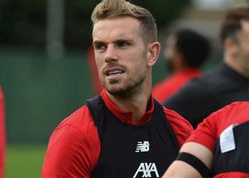 هندرسون يشدد على صعوبة مواجهة آرسنال وي حذر ليفربول قبل صدام الليلة