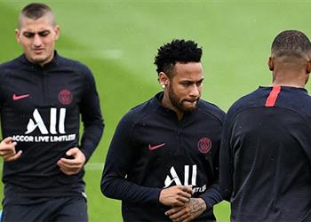 توخيل ي علن قائمة باريس سان جيرمان لمباراة تولوز ويواصل استبعاد نيمار
