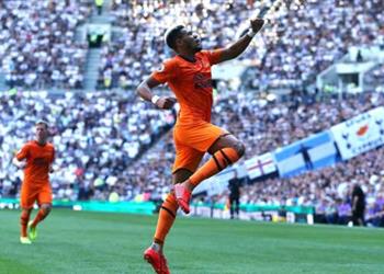 بالفيديو الفوز الأول لستيف بروس توتنهام يسقط على ملعبه أمام قتال نيوكاسل في الدوري الإنجليزي