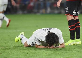 فيديو كافاني يتعرض لإصابة في مباراة باريس سان جيرمان وتولوز