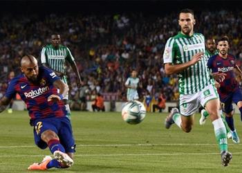 عرض فرنسي لضم فيدال من برشلونة