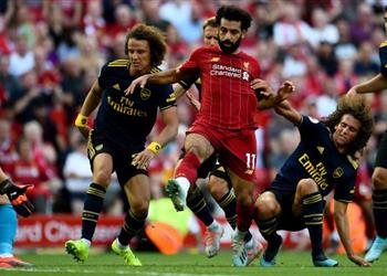 محلل إيرلندي لويز نموذج للمدافع الكسول وموقفه تجاه مراقبة محمد صلاح لم يسبق له مثيل