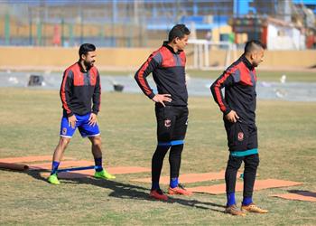 الأهلي يمدد عقد لاعبه لمدة ثلاث سنوات