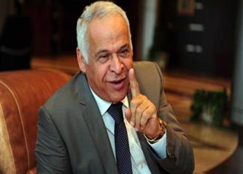 رئيس سموحة يعلن قيد جميع اللاعبين في القائمة المحلية ويصرح من يريد الرحيل عليه إحضار عرض