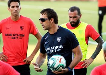 ماركا مهاجم ريال مدريد المنبوذ ضمن أهداف إشبيلية قبل غلق سوق الانتقالات